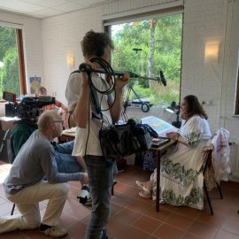 Opnames voor het KRO-NCRV TV-programma Zin in Morgen voor een portret van Carmen Mensink en haar werk