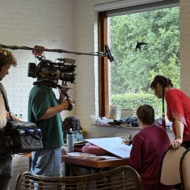 Opnames voor het KRO-NCRV TV-programma Zin in Morgen voor een portret van Carmen Mensink en haar werk