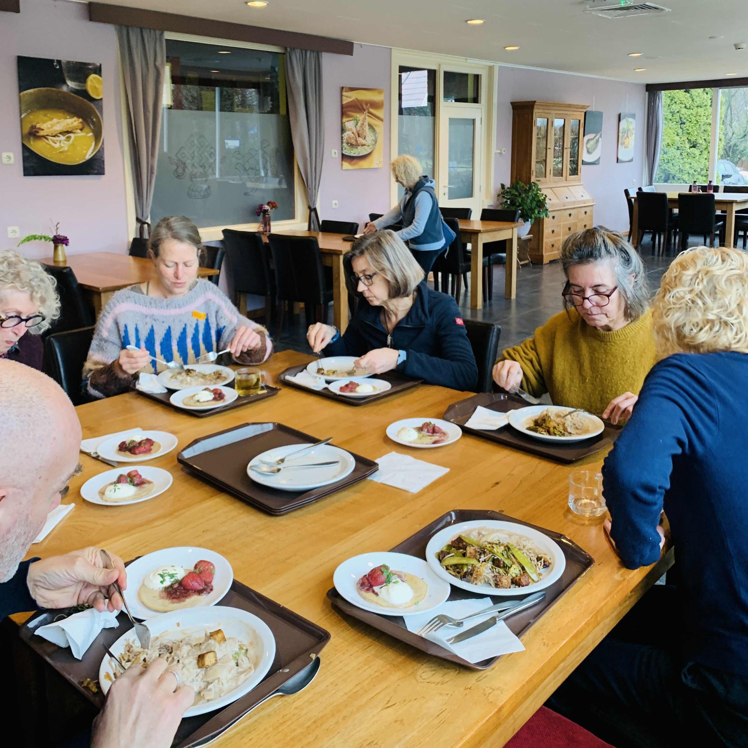 Green-Tara-Thangka-Drawing-and-Painting-Retreat-Maitreya-Instituut-Loenen-Netherlands-with-Carmen-Mensink_41