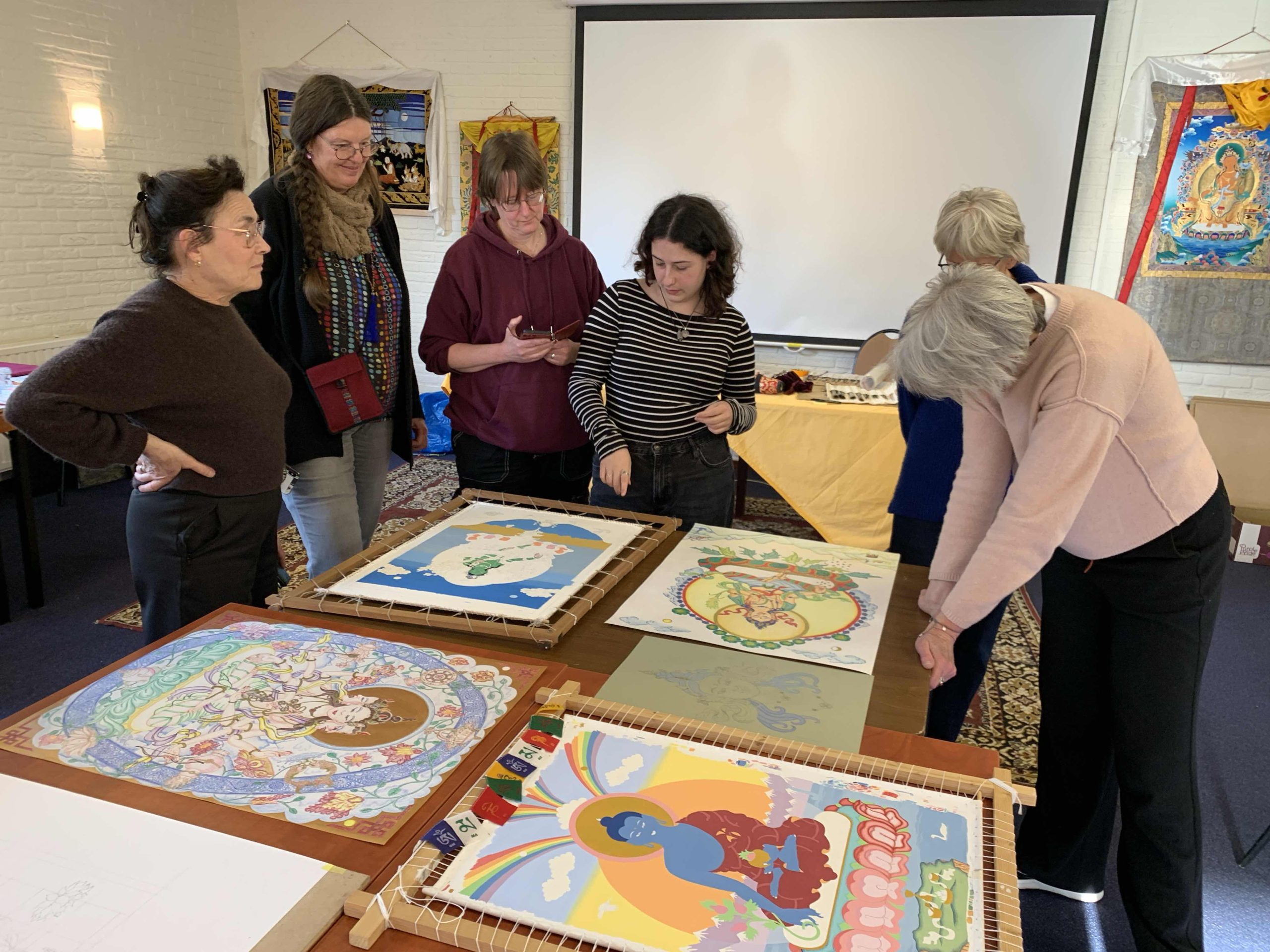 Green-Tara-Thangka-Drawing-and-Painting-Retreat-Maitreya-Instituut-Loenen-Netherlands-with-Carmen-Mensink_88